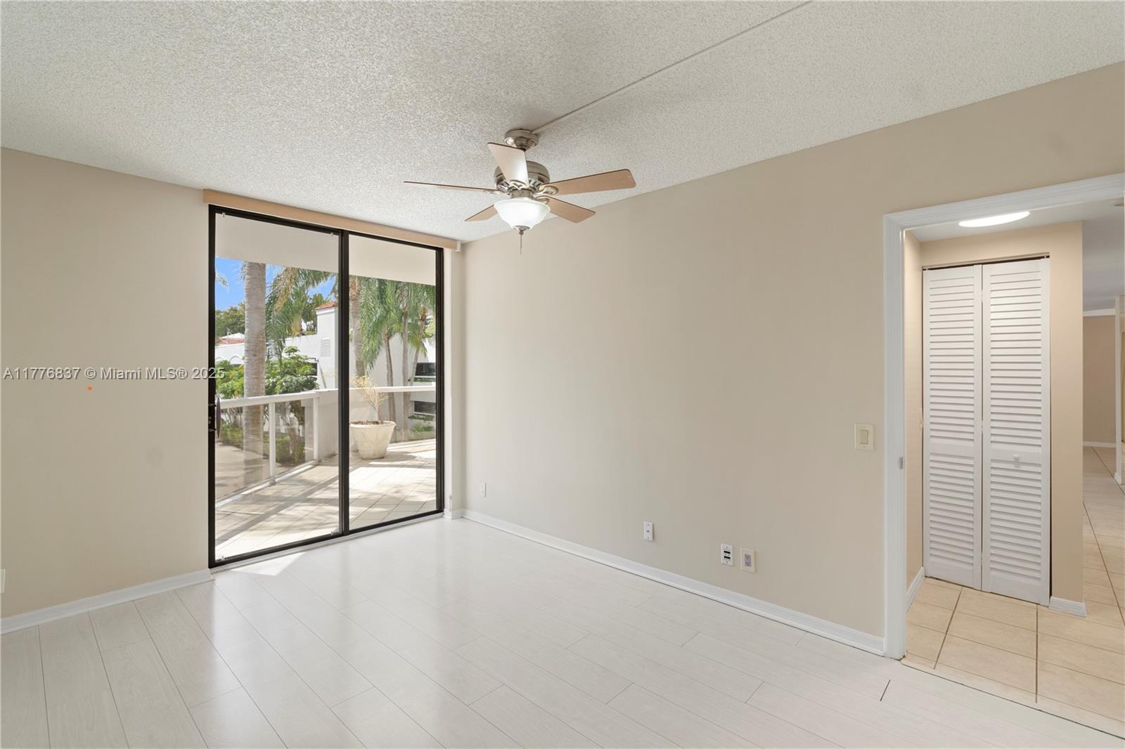 3610 Yacht Club Dr 213 Property Photo 20