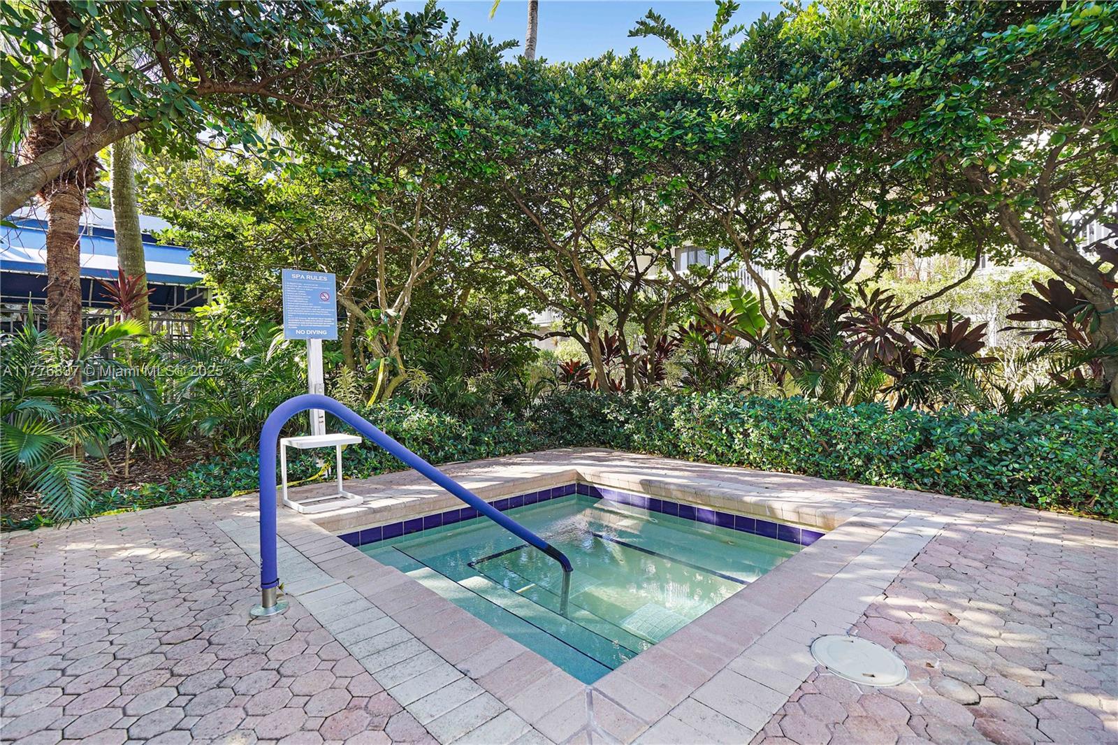 3610 Yacht Club Dr 213 Property Photo 25