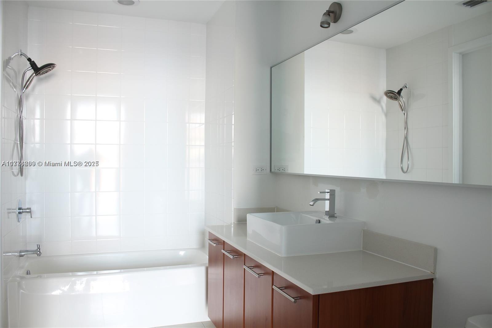 3301 Ne 1 Av H2904 Property Photo 15
