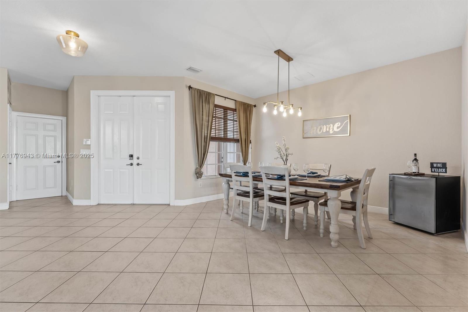 4586 Sw 179th Way Property Photo 4