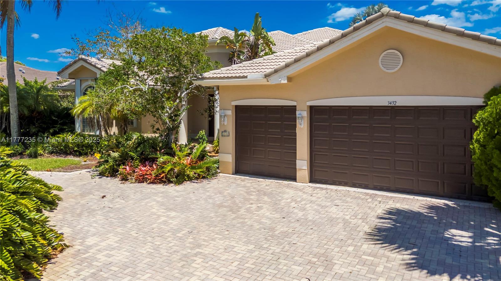 3432 Dovecote Meadow Ln Property Photo 3