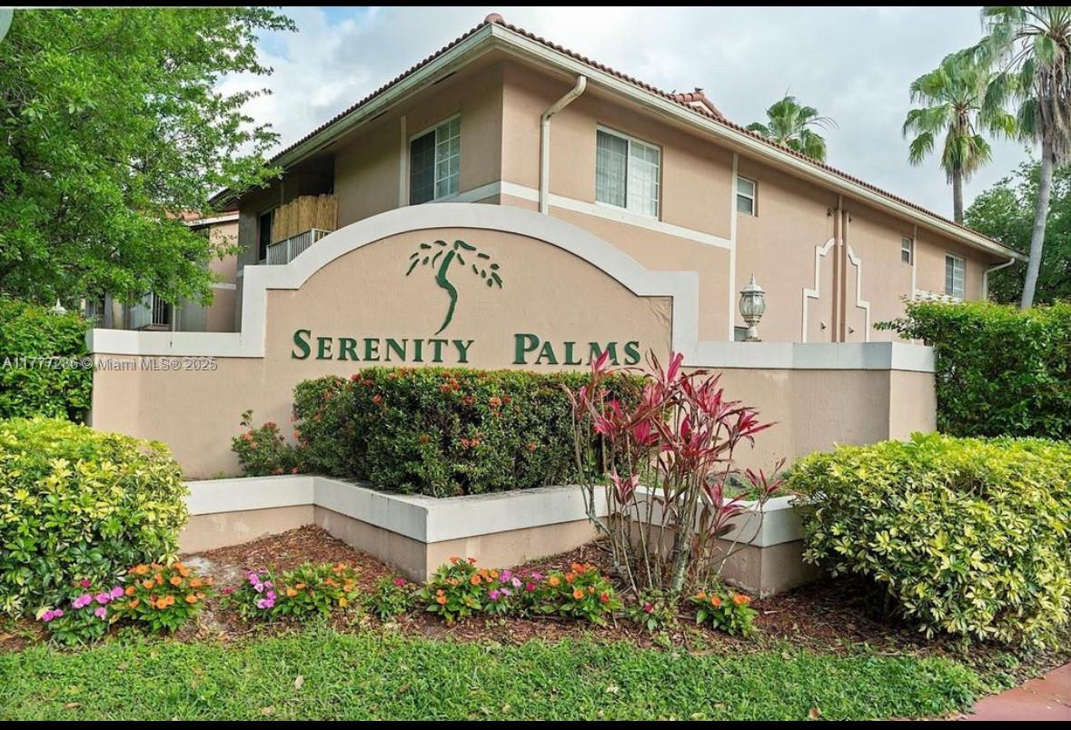 3221 Sabal Palm Mnr 105 Property Photo