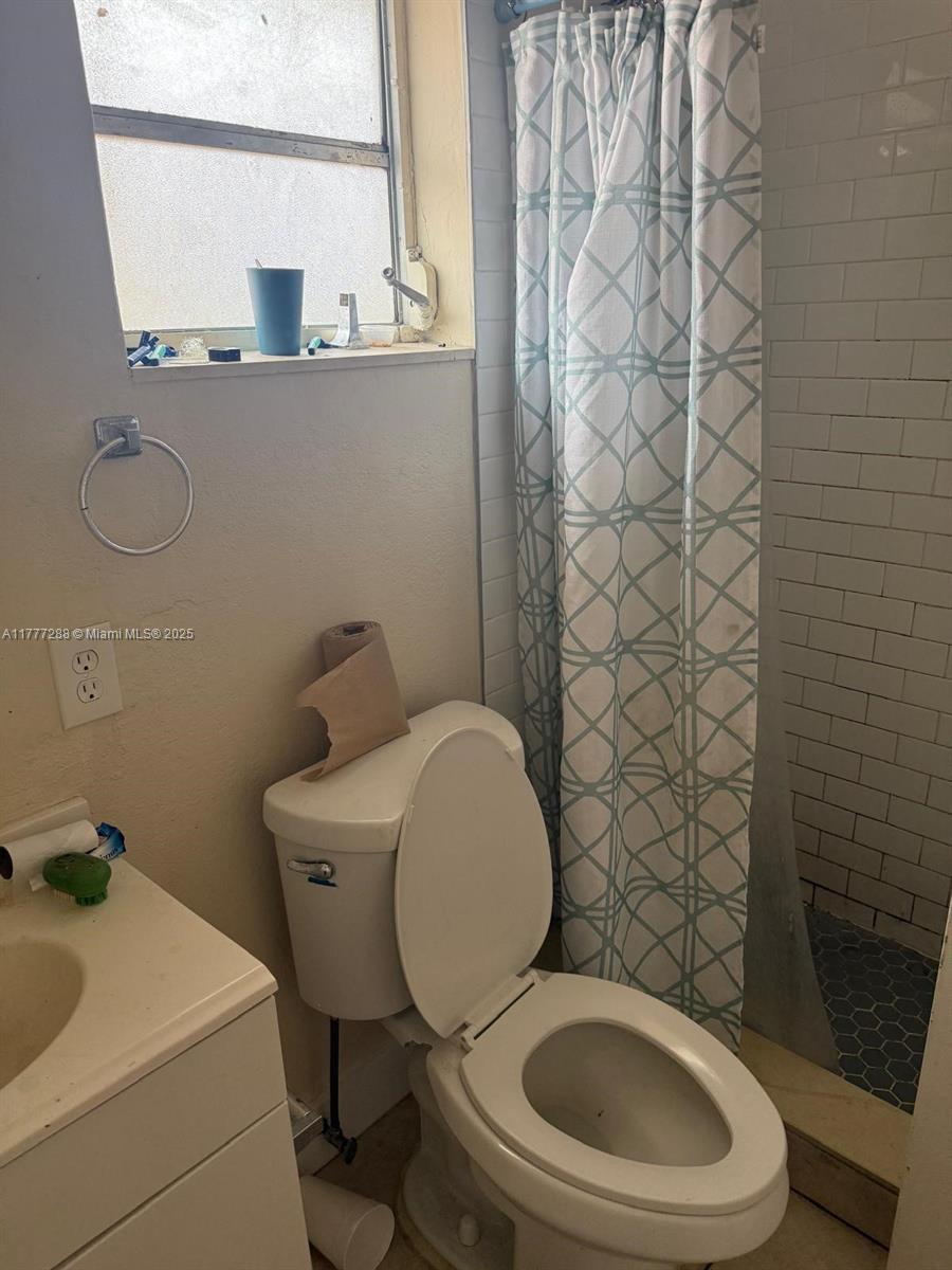 2929 Nw 22nd Ct Property Photo 15