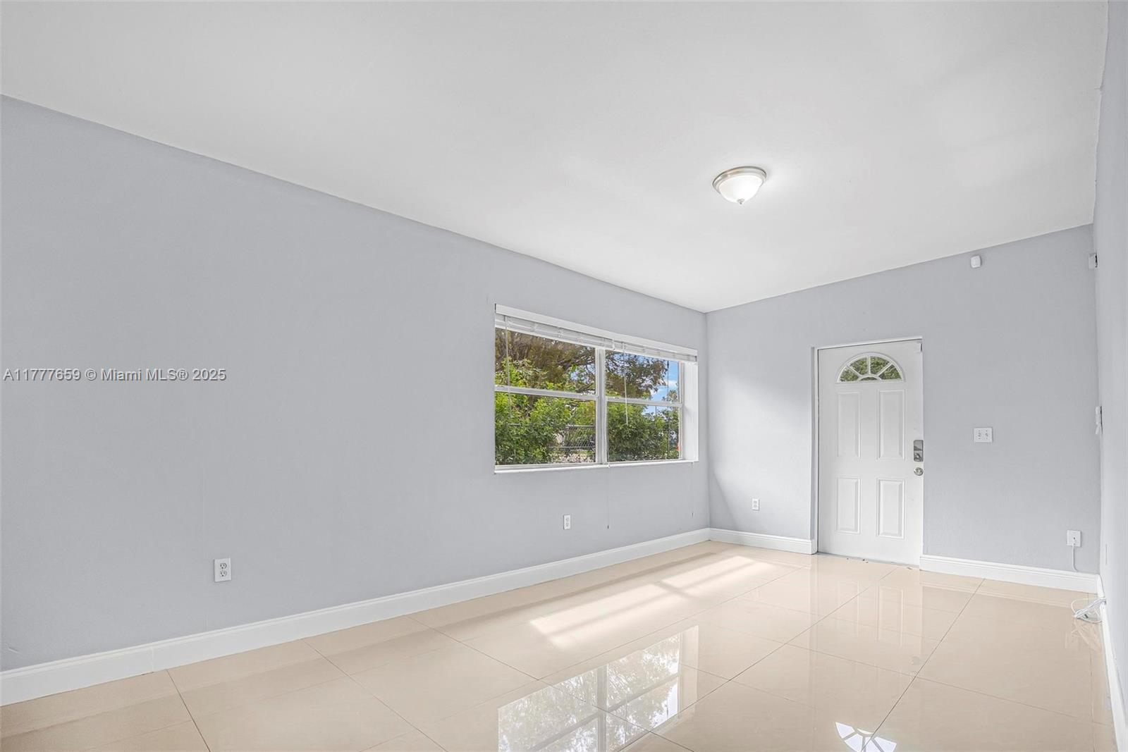 16875 Sw 300th St Property Photo 5