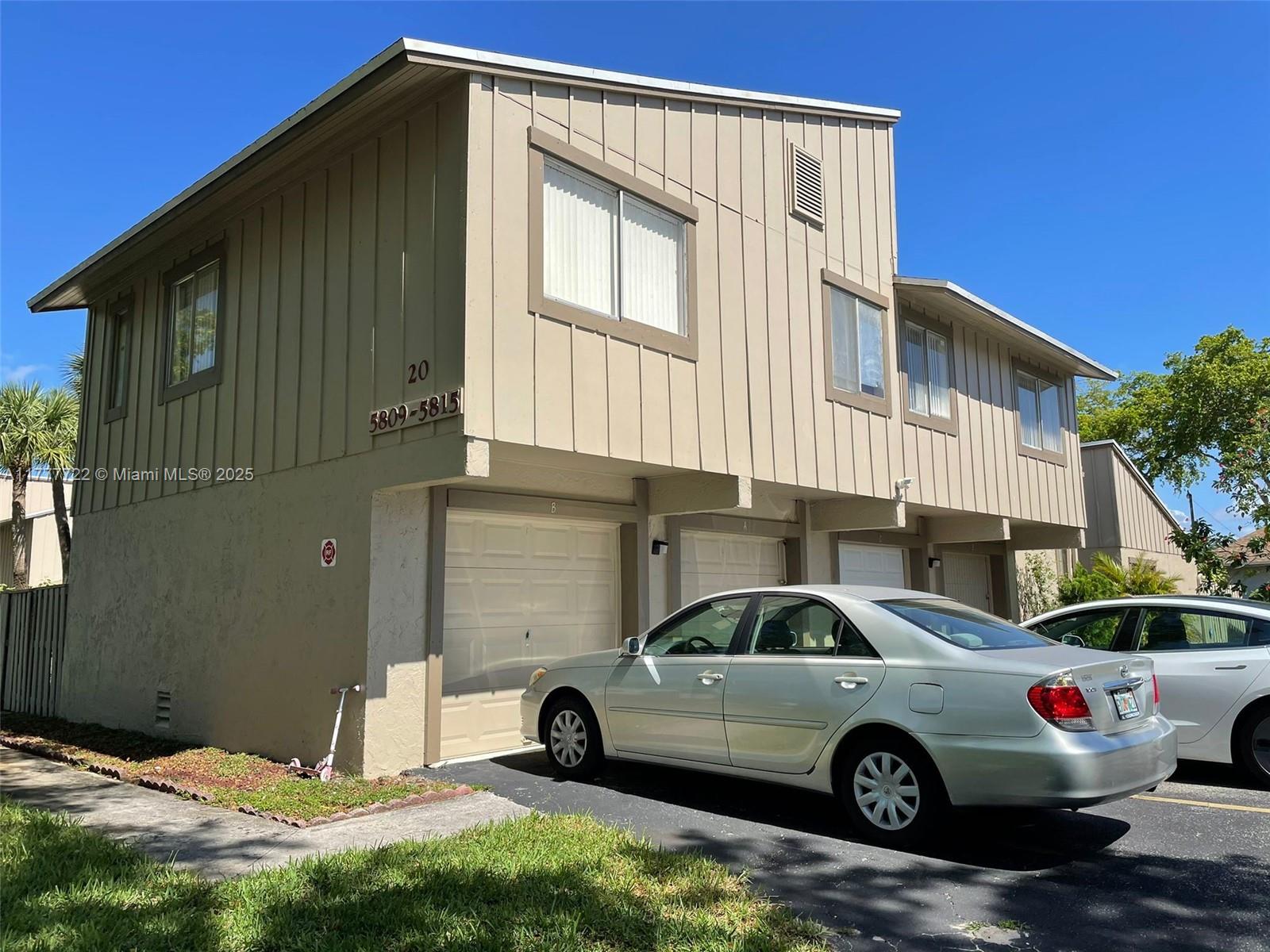 5809 NW 21st St 20-A Property Photo 1