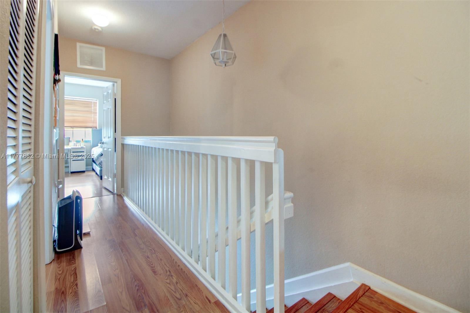1690 Ne 33rd Ave 106-6 Property Photo 21