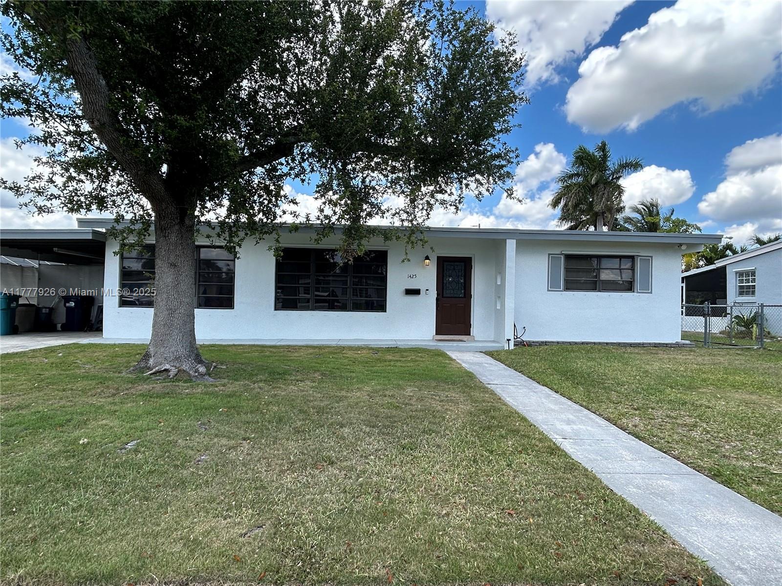 1425 Nw 9th St Property Photo 3