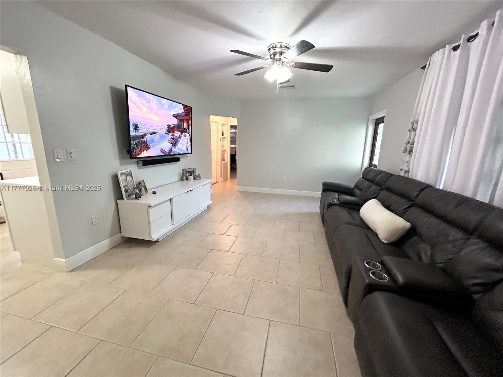 1425 Nw 9th St Property Photo 8