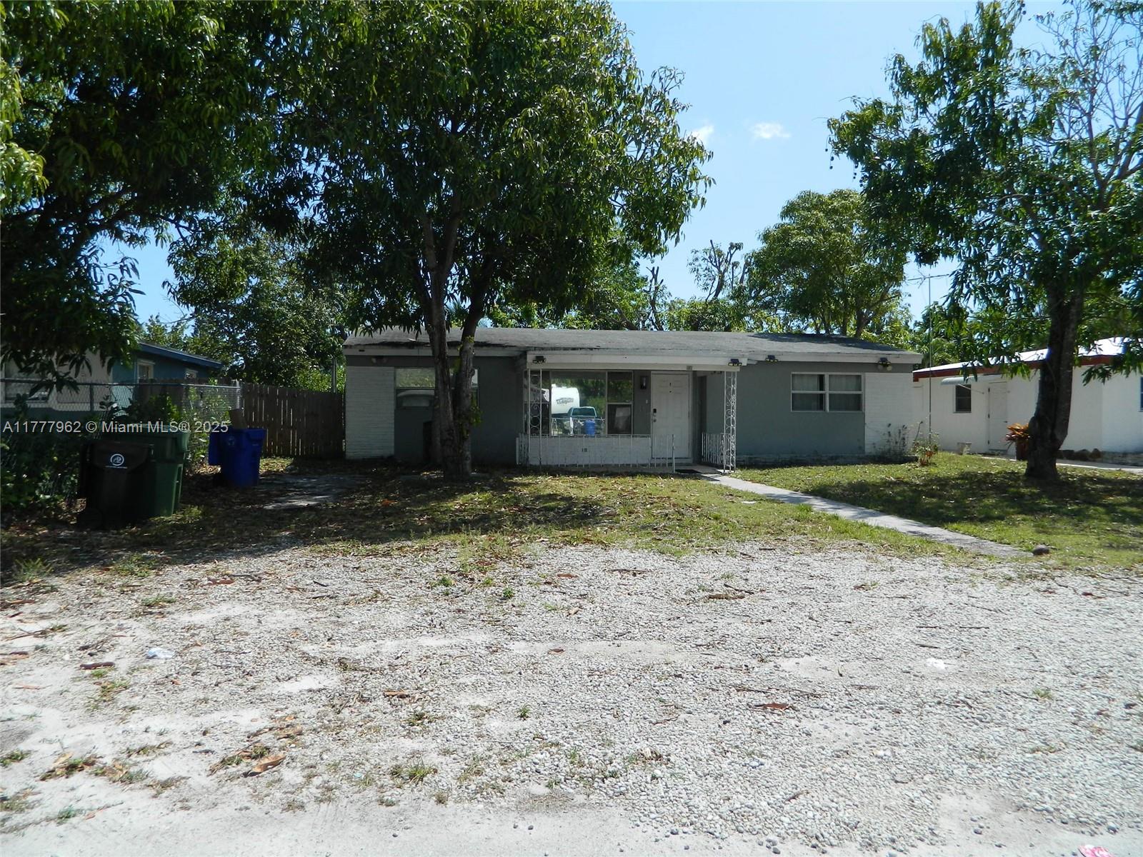 930 Sw 29th Way Property Photo