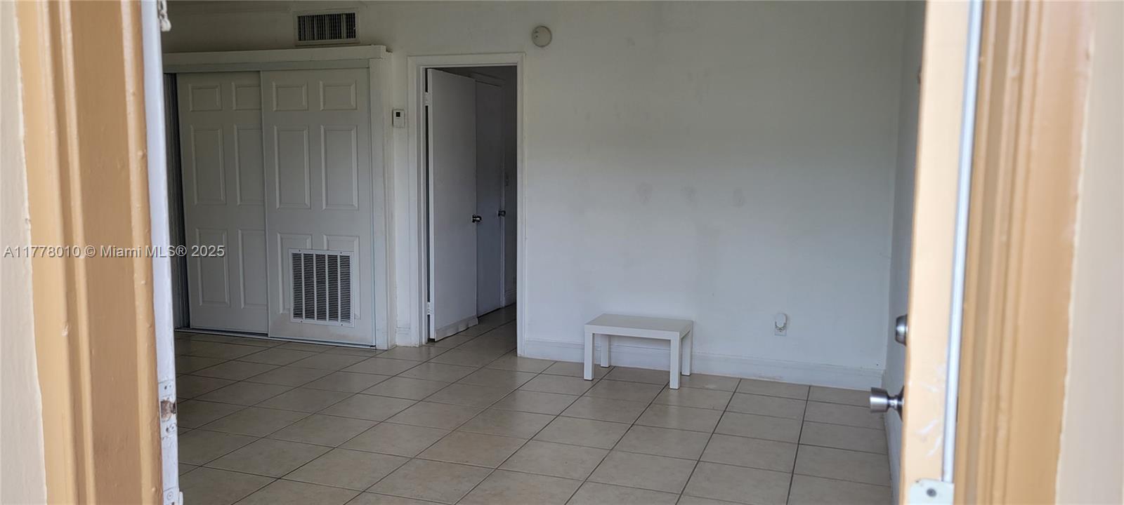 3901 Sw 78th Ct 1-106 Property Photo 6