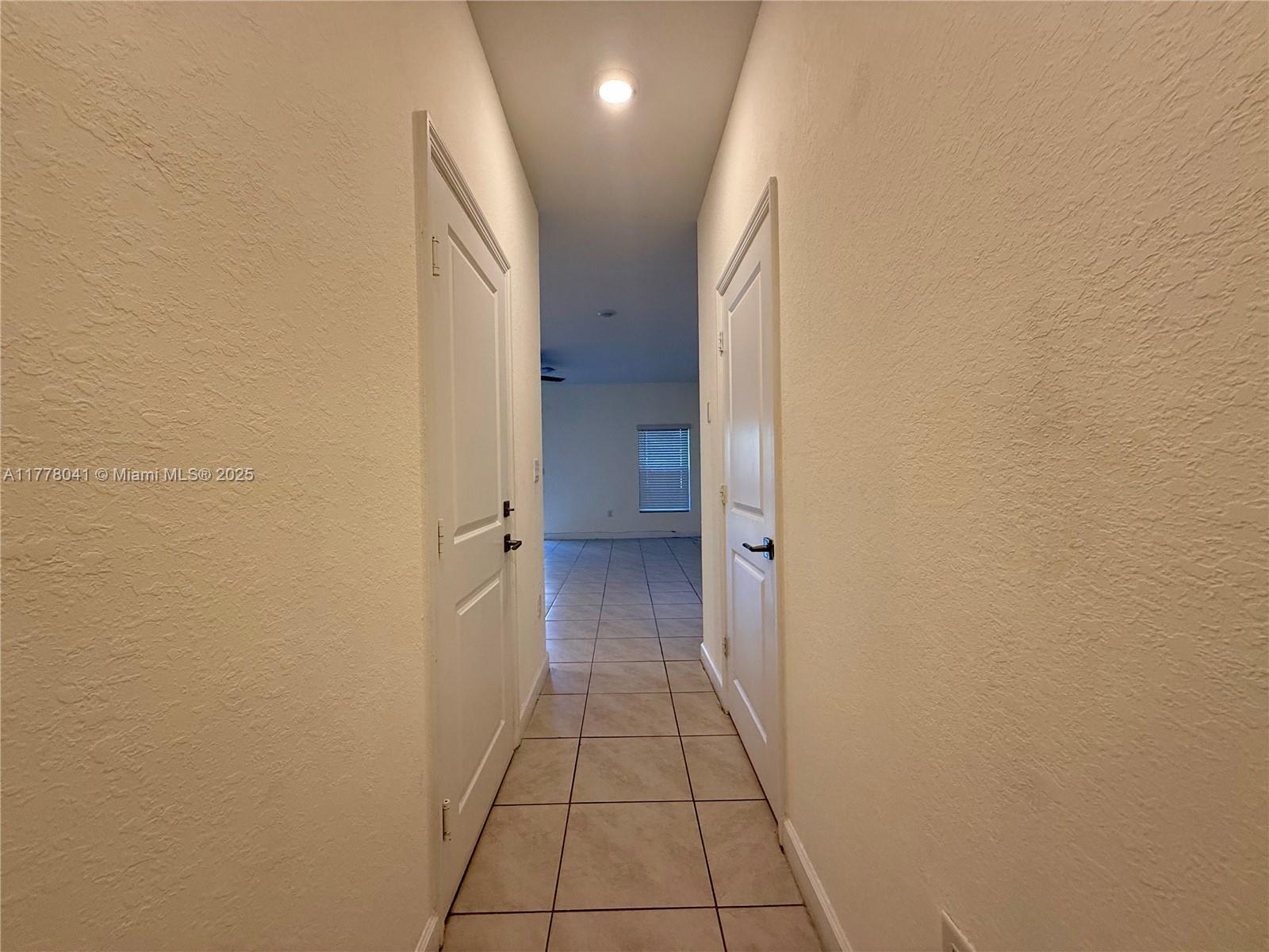 1100 Sw 6th Ct Property Photo 2