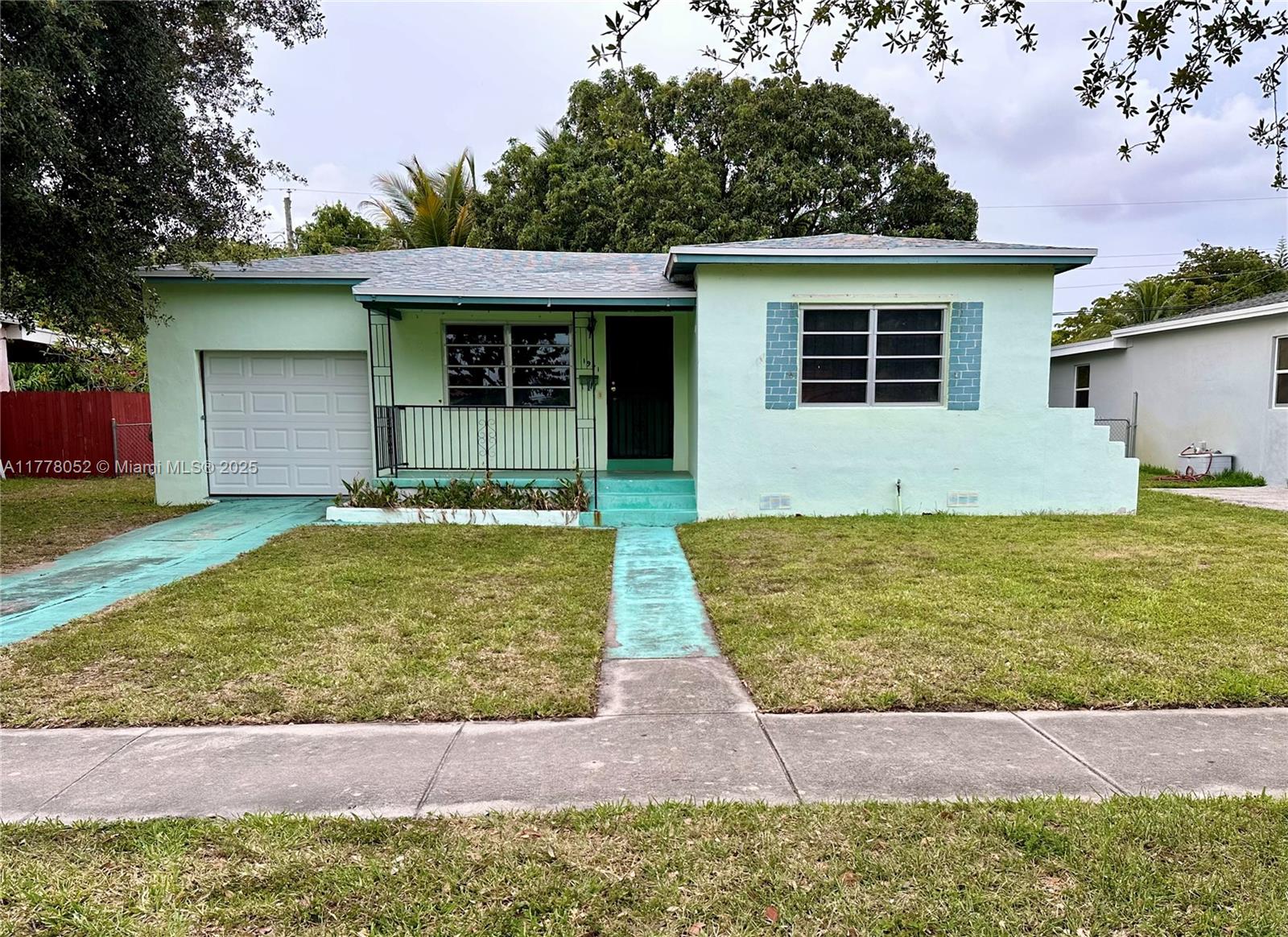 1941 Ne 157th Ter Property Photo