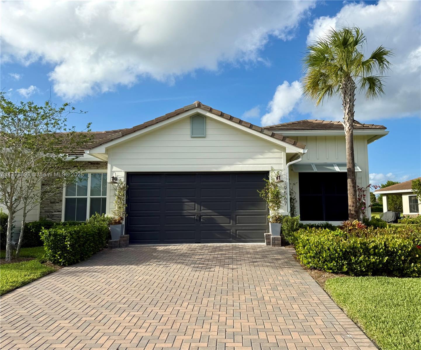19567 Weathervane Way Property Photo
