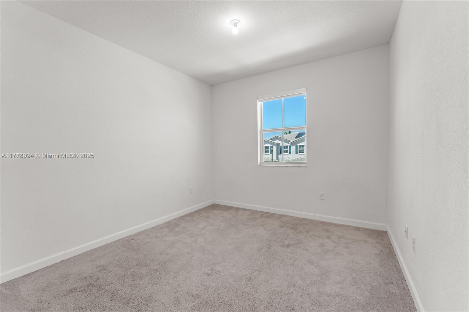2650 Se 10th St Property Photo 27
