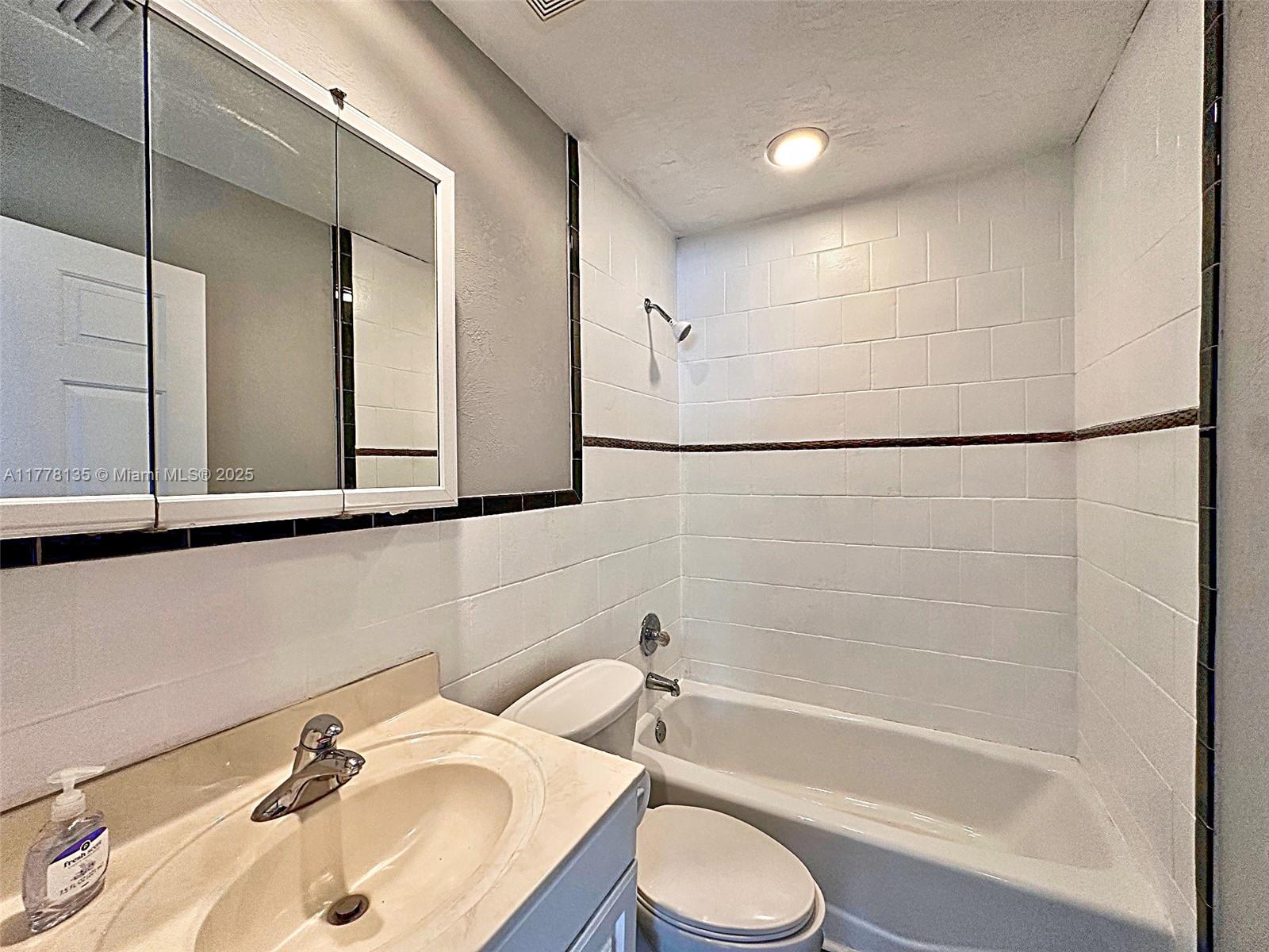 34 Judy Pl Property Photo 11