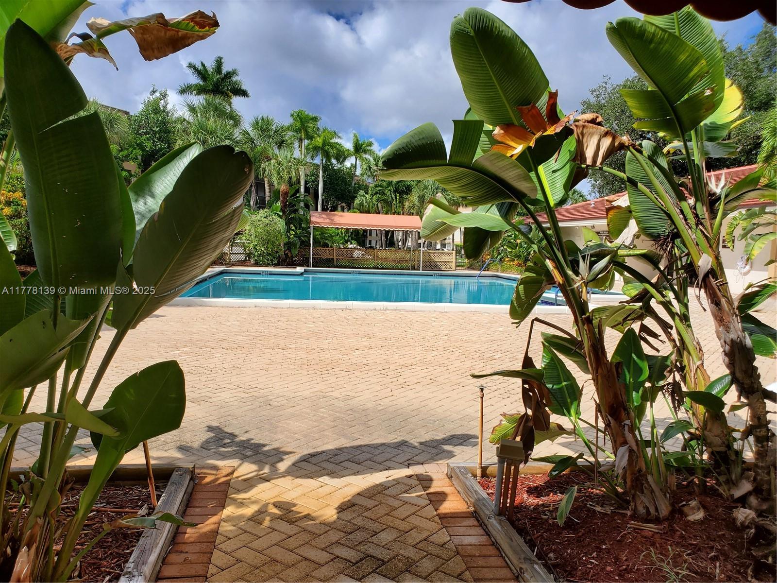 5550 NW 44th St 111B Property Photo 1