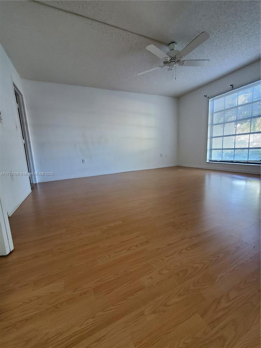 5550 Nw 44th St 111b Property Photo 13