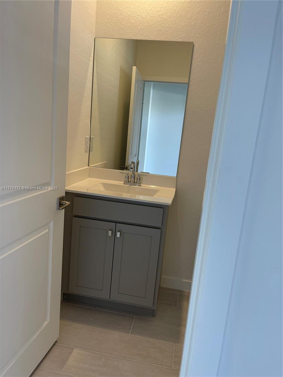748 Se 17th St 0 Property Photo 11