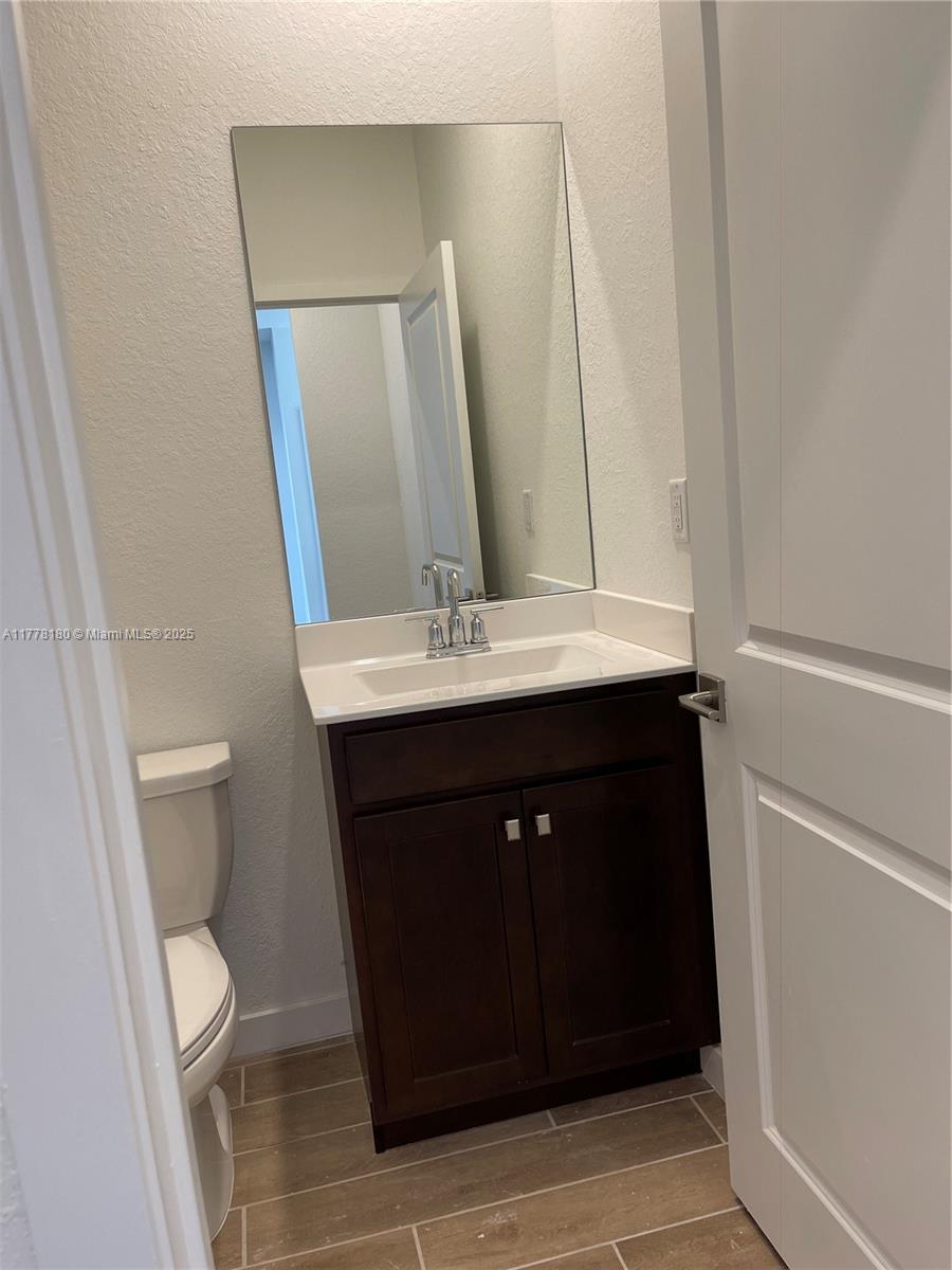 752 Se 17th St 0 Property Photo 6