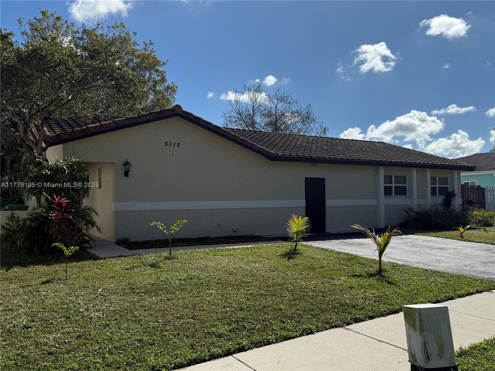 5112 Sw 87th Ter Property Photo