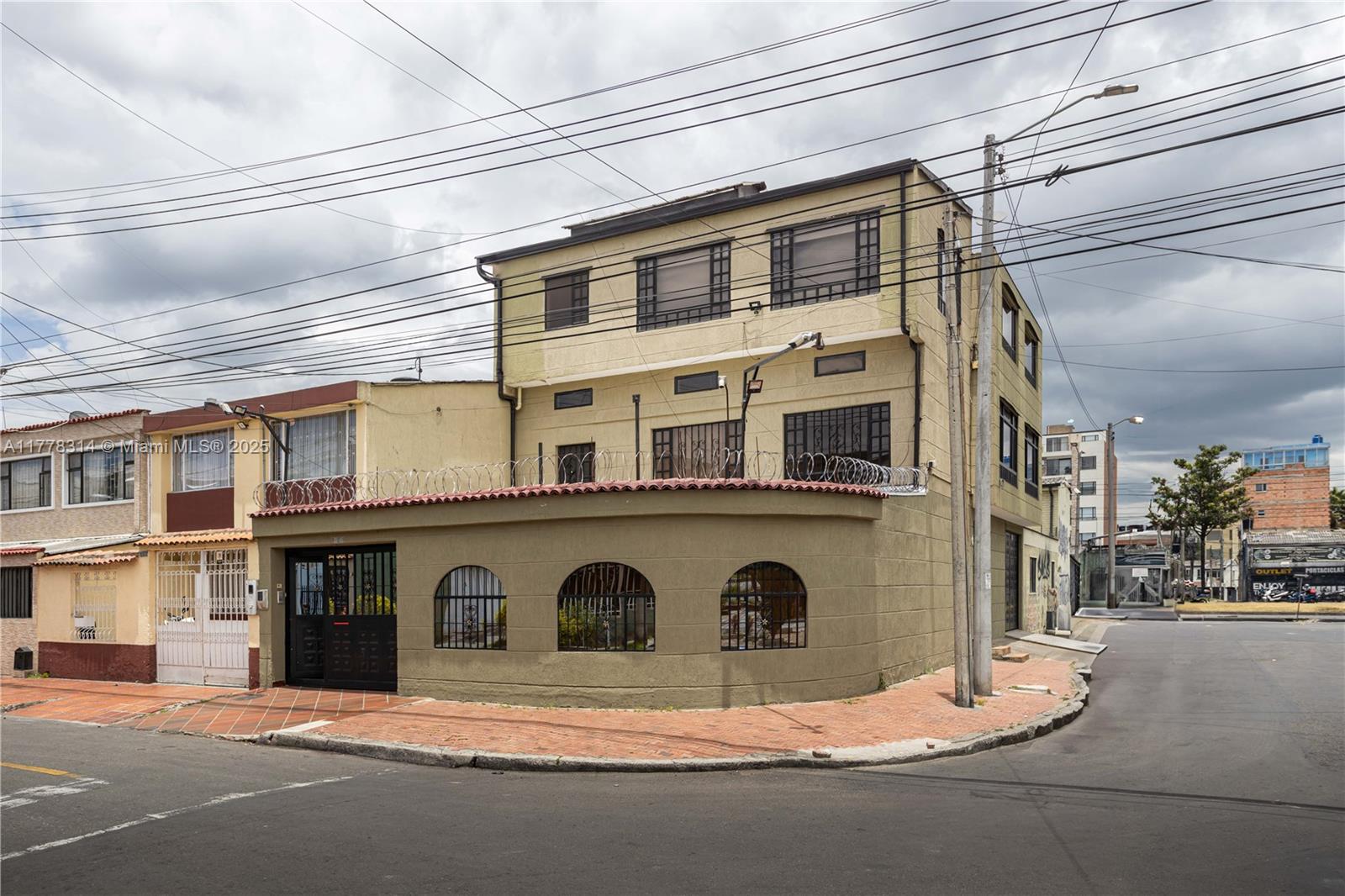 Bogota Real Estate Listings Main Image