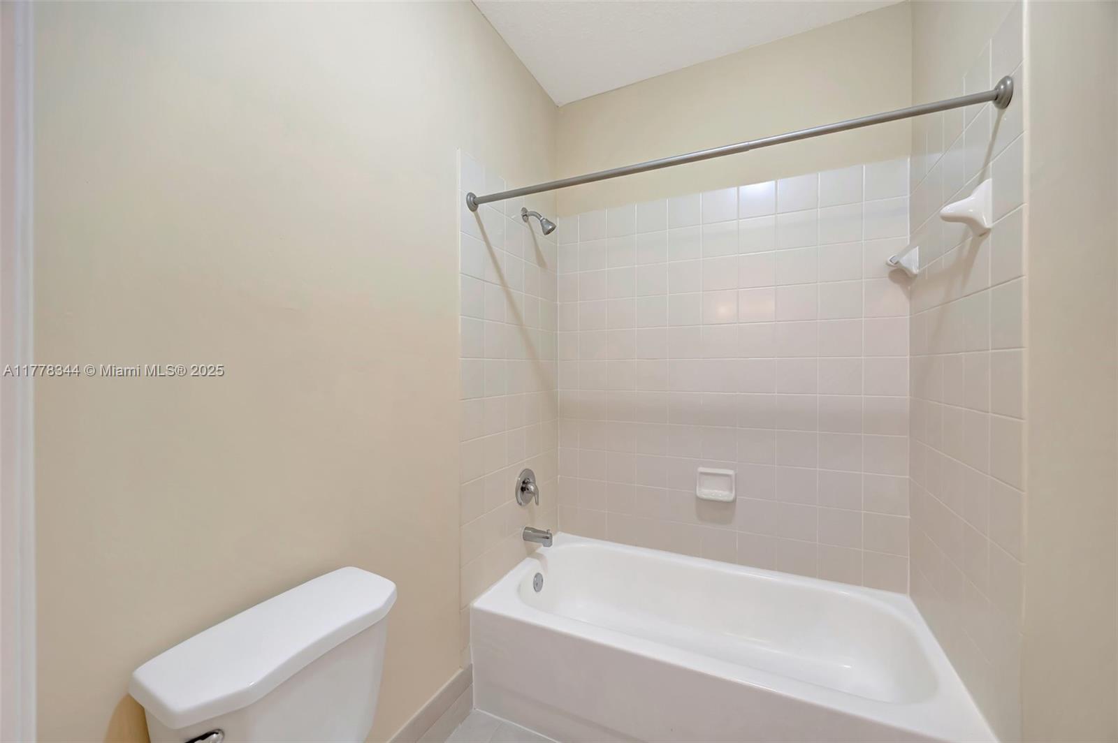3274 Ne 11th Dr Property Photo 17