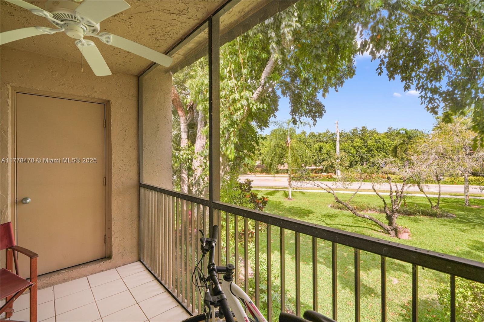 380 Racquet Club Rd 204 Property Photo 26