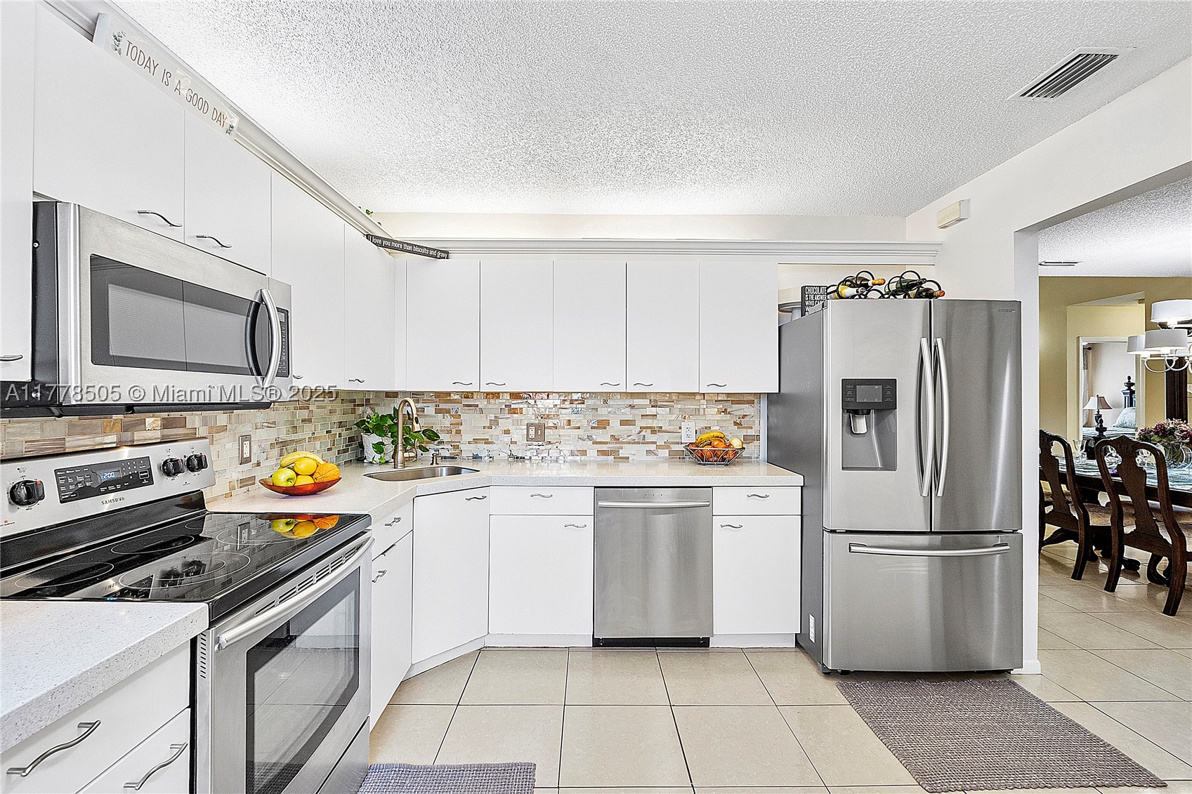4101 E Coral Tree Cir 313 Property Photo 4
