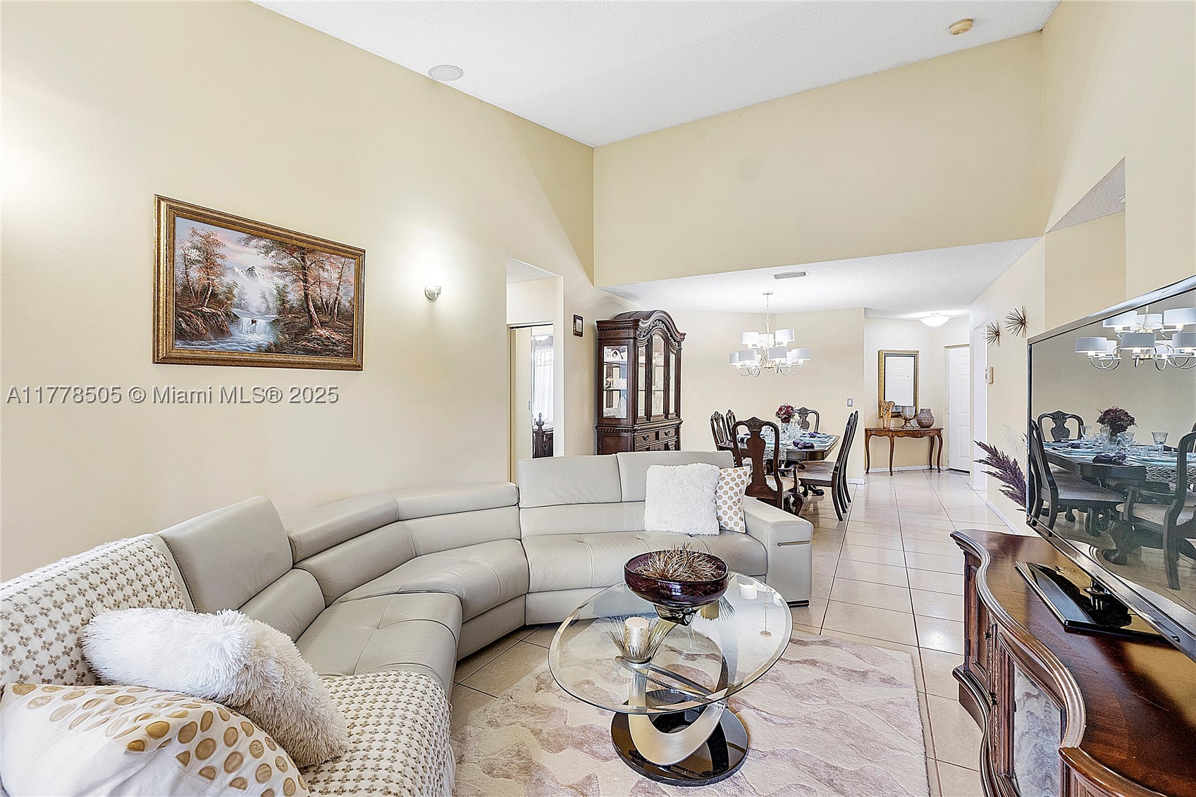 4101 E Coral Tree Cir 313 Property Photo 14