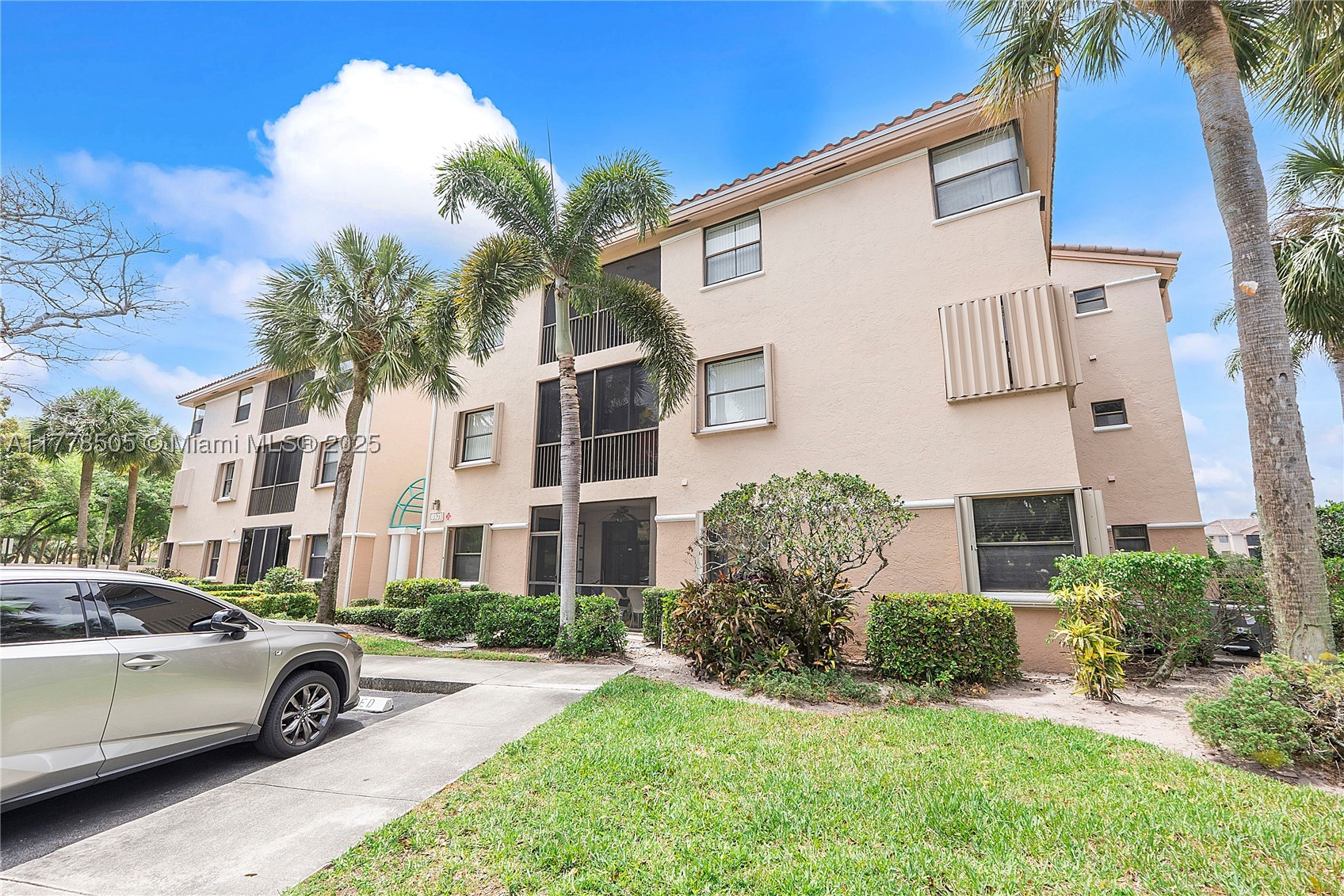 4101 E Coral Tree Cir 313 Property Photo 36