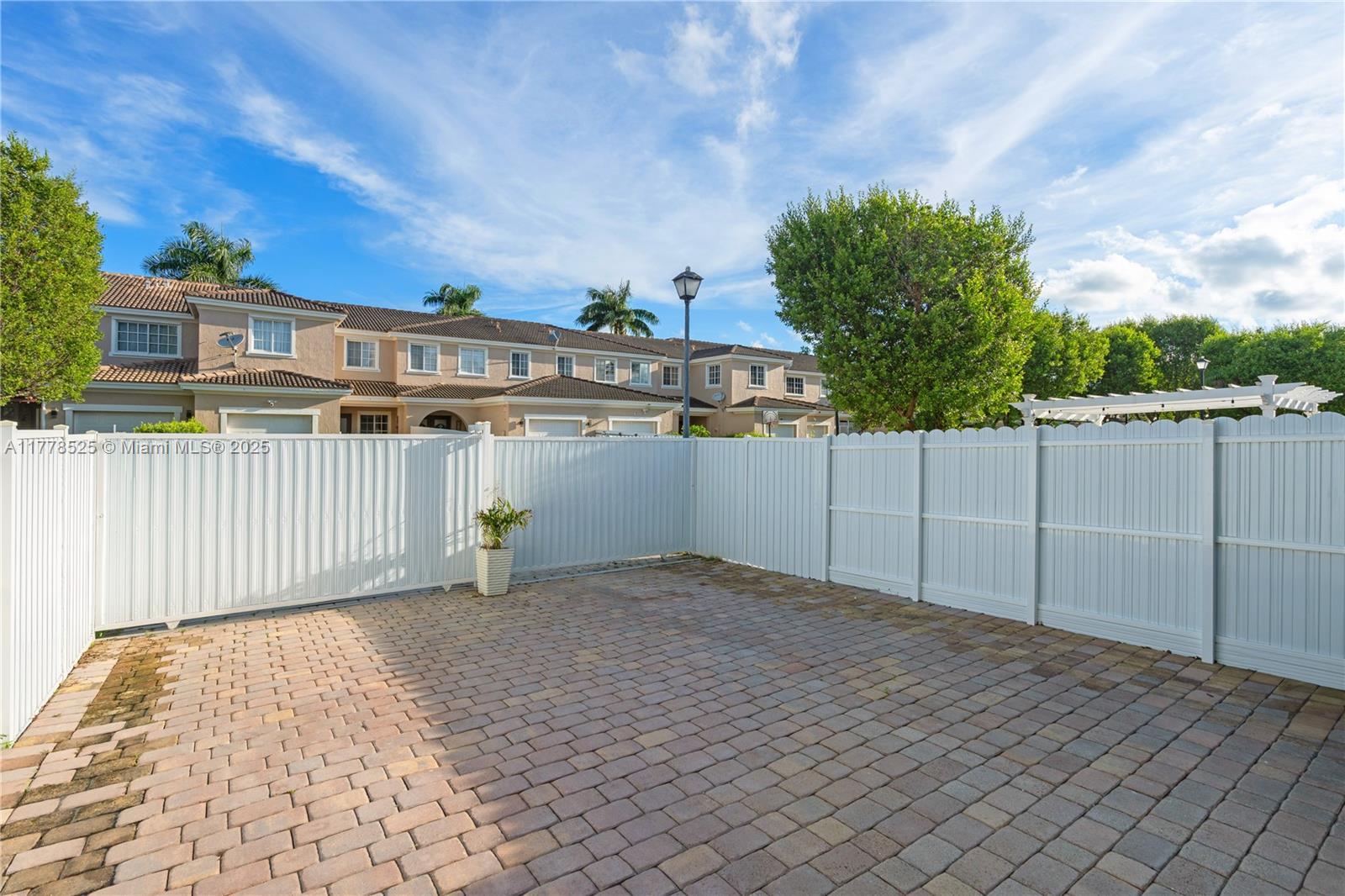14267 Sw 272nd Ln 14267 Property Photo 45
