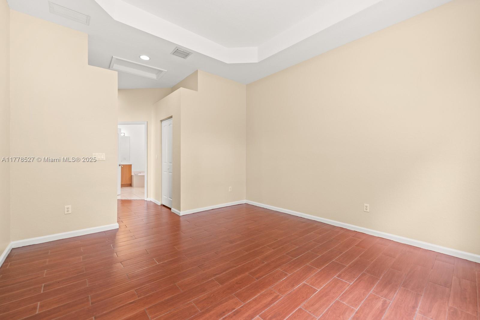 1200 Ne 37th Ave 1200 Property Photo 16
