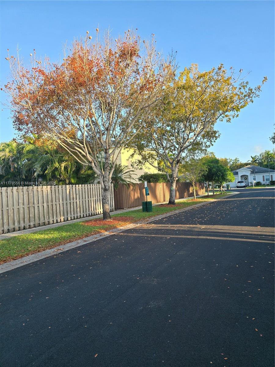 142 Ne 33rd Ter Property Photo 4