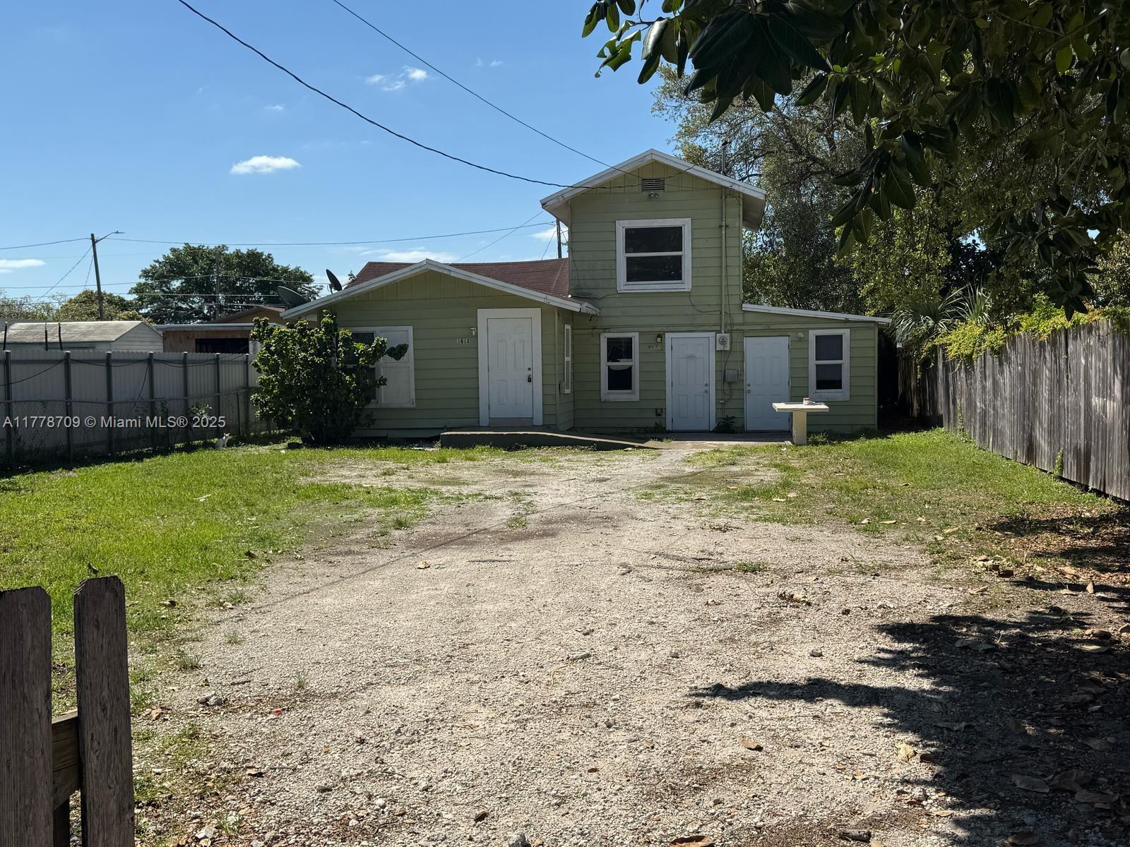 1612 NW 51st Ter Property Photo 1