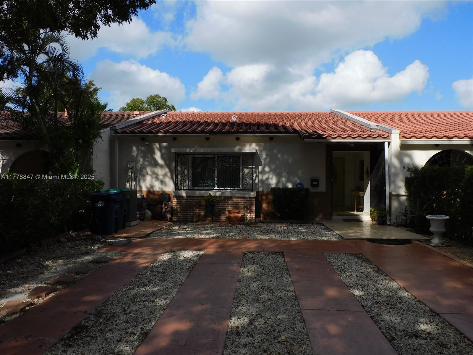 6936 Holly Rd 0 Property Photo