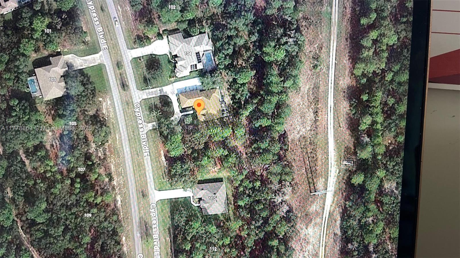 108 Cypress Blvd E Property Photo 3