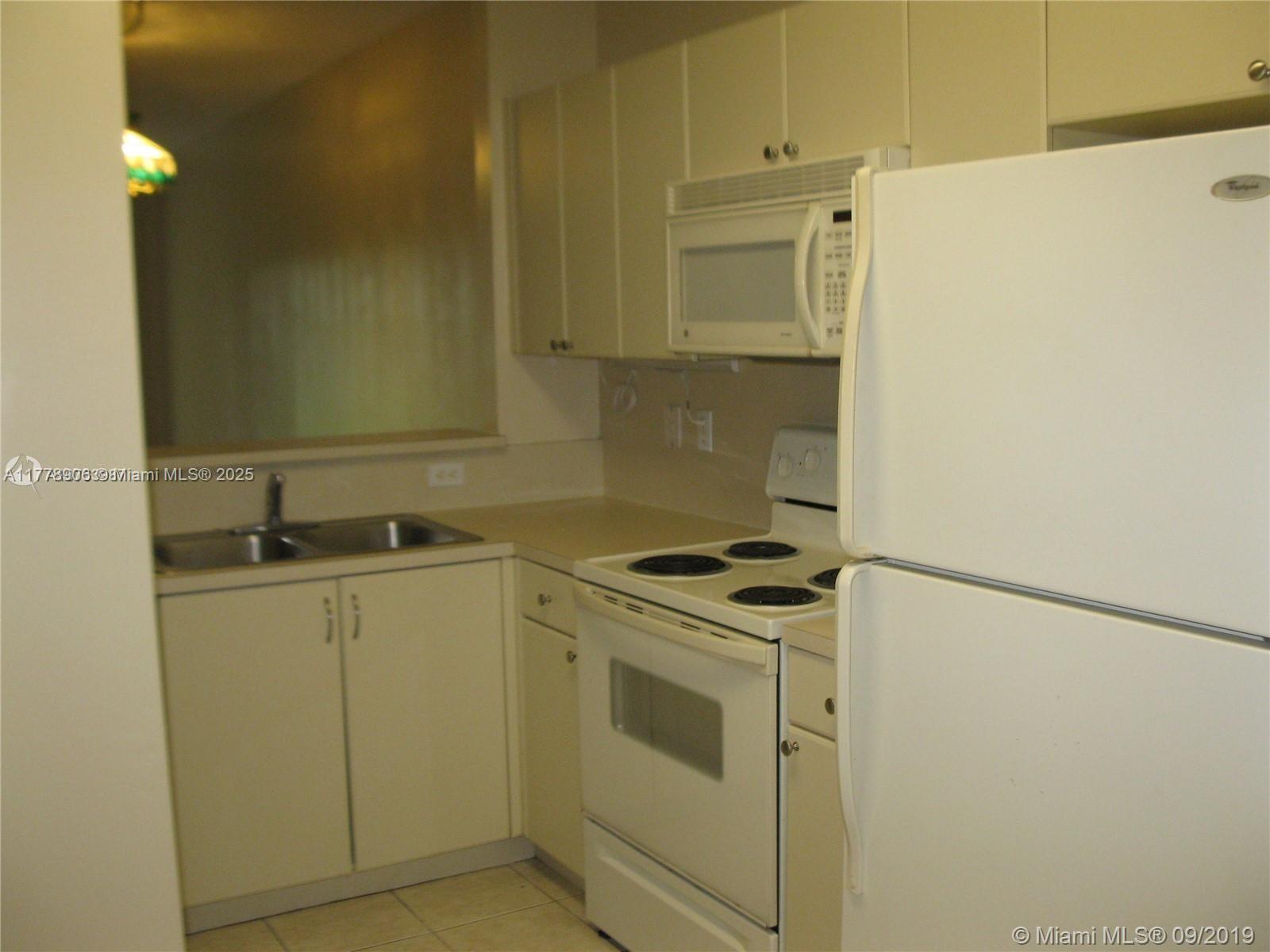 2322 Se 23rd Ave 2322 Property Photo 3