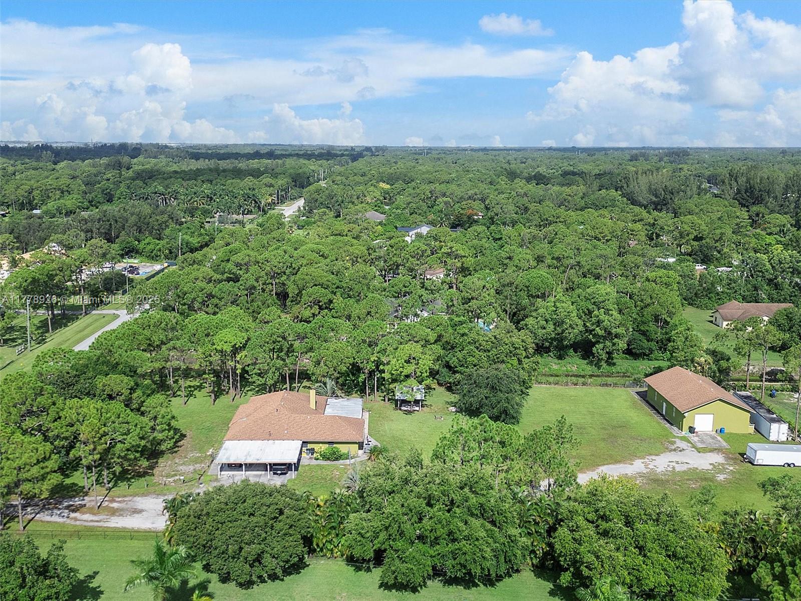 12229 Tangerine Blvd Property Photo