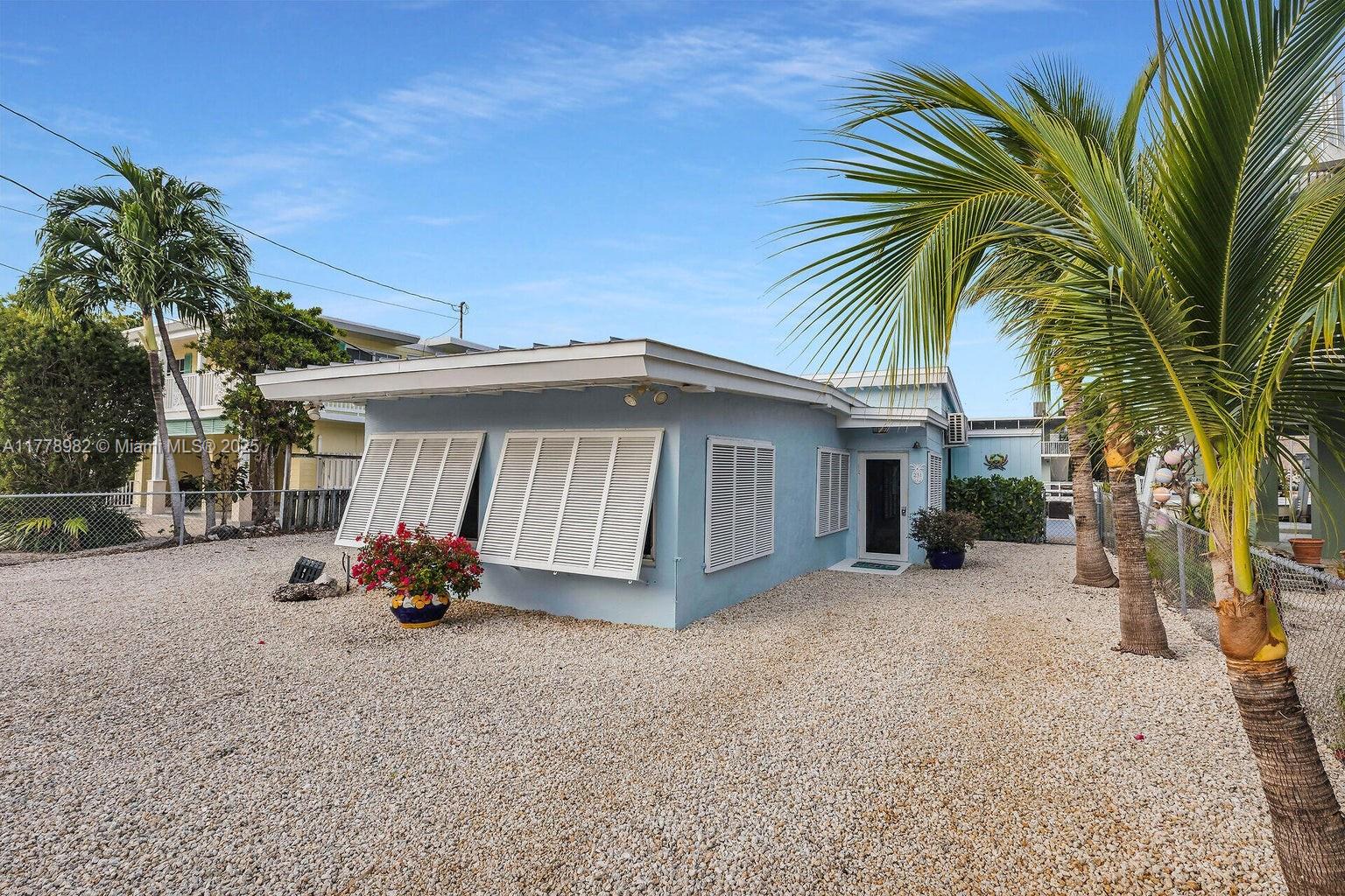 231 Anne Bonny Dr Property Photo 1
