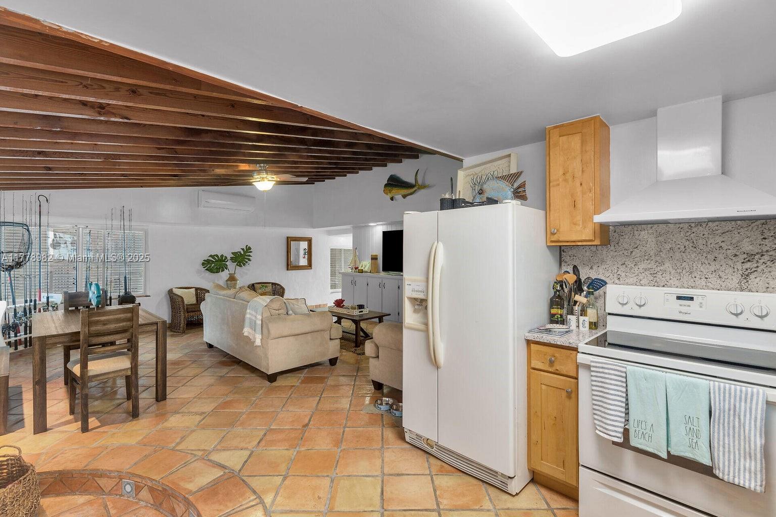 231 Anne Bonny Dr Property Photo 12