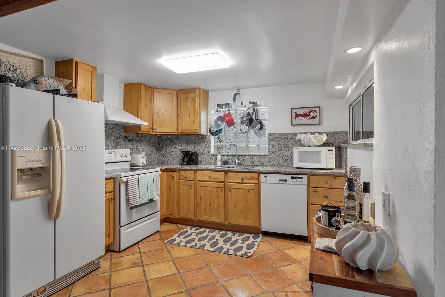 231 Anne Bonny Dr Property Photo 14