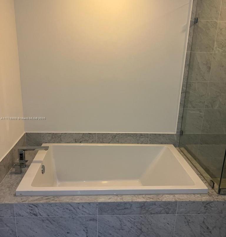 801 S Miami Ave 5108 Property Photo 6