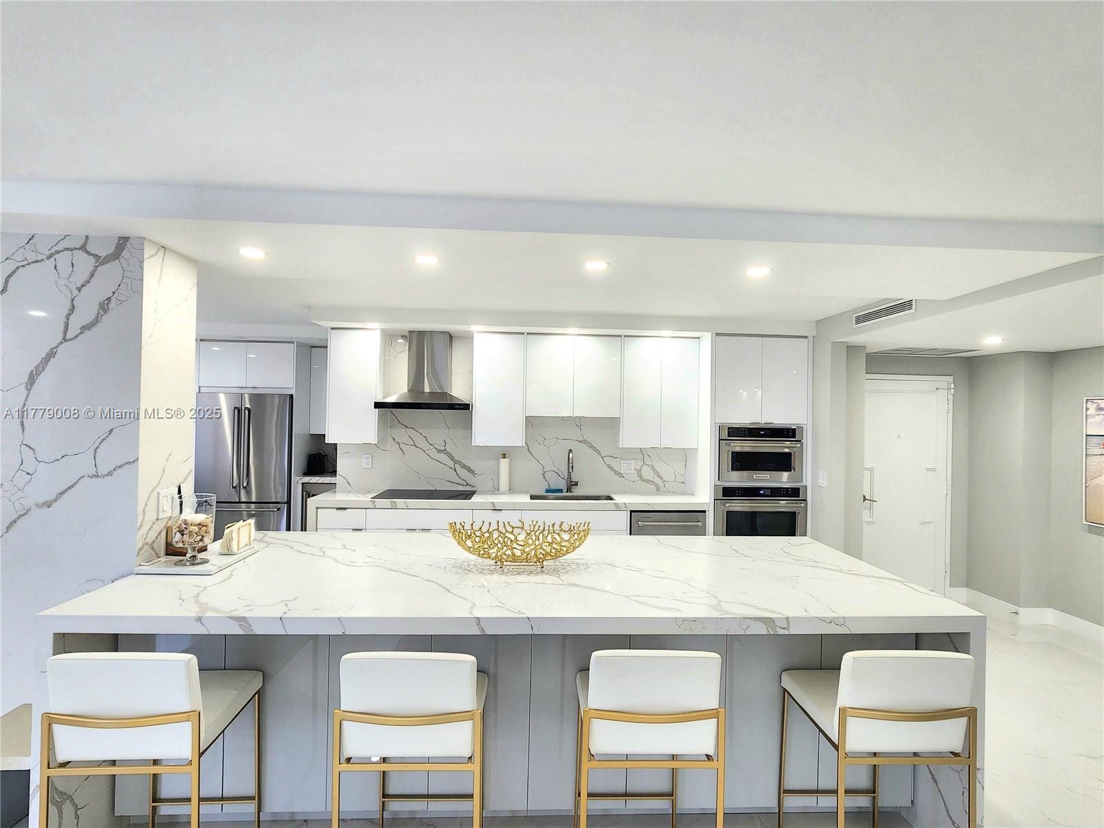 2751 S Ocean Dr 1504s Property Photo 4