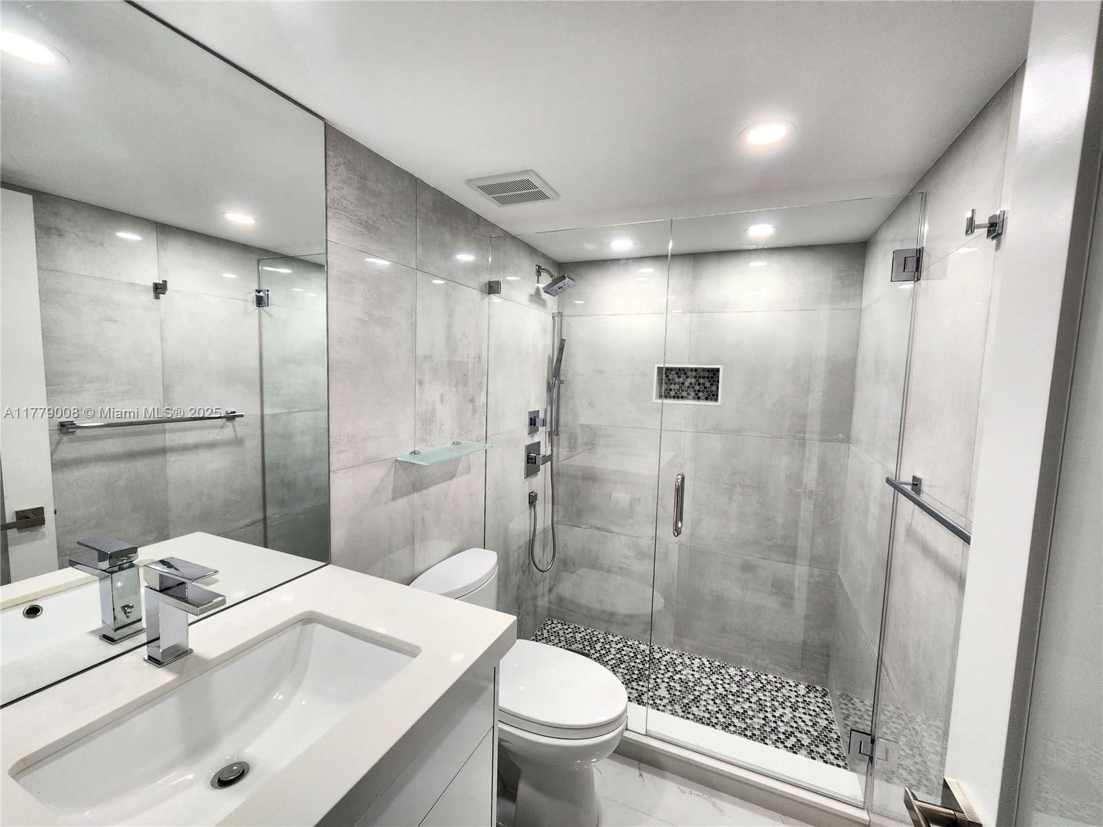 2751 S Ocean Dr 1504s Property Photo 9