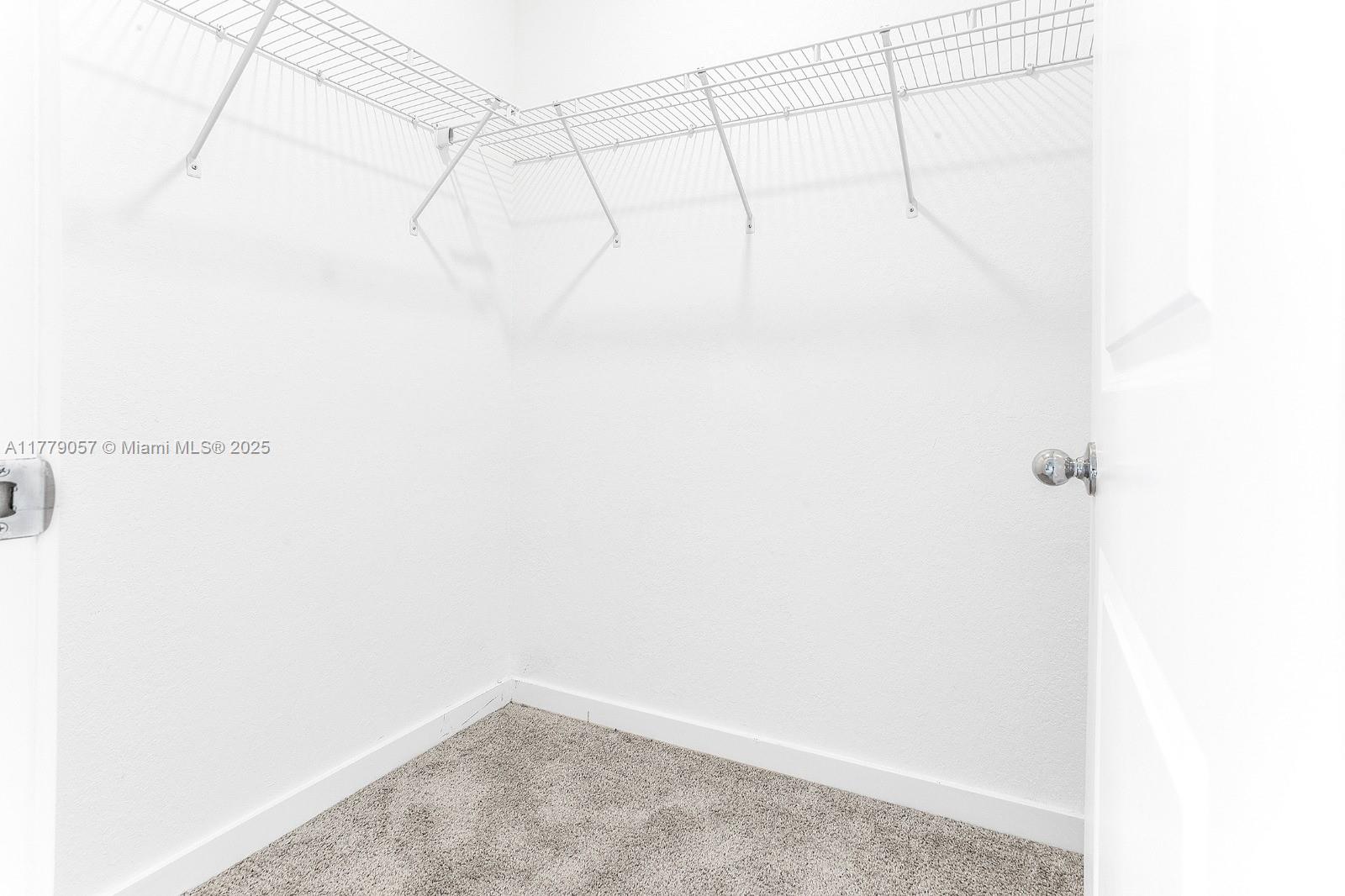 109 Ne 3rd Ct 0 Property Photo 18