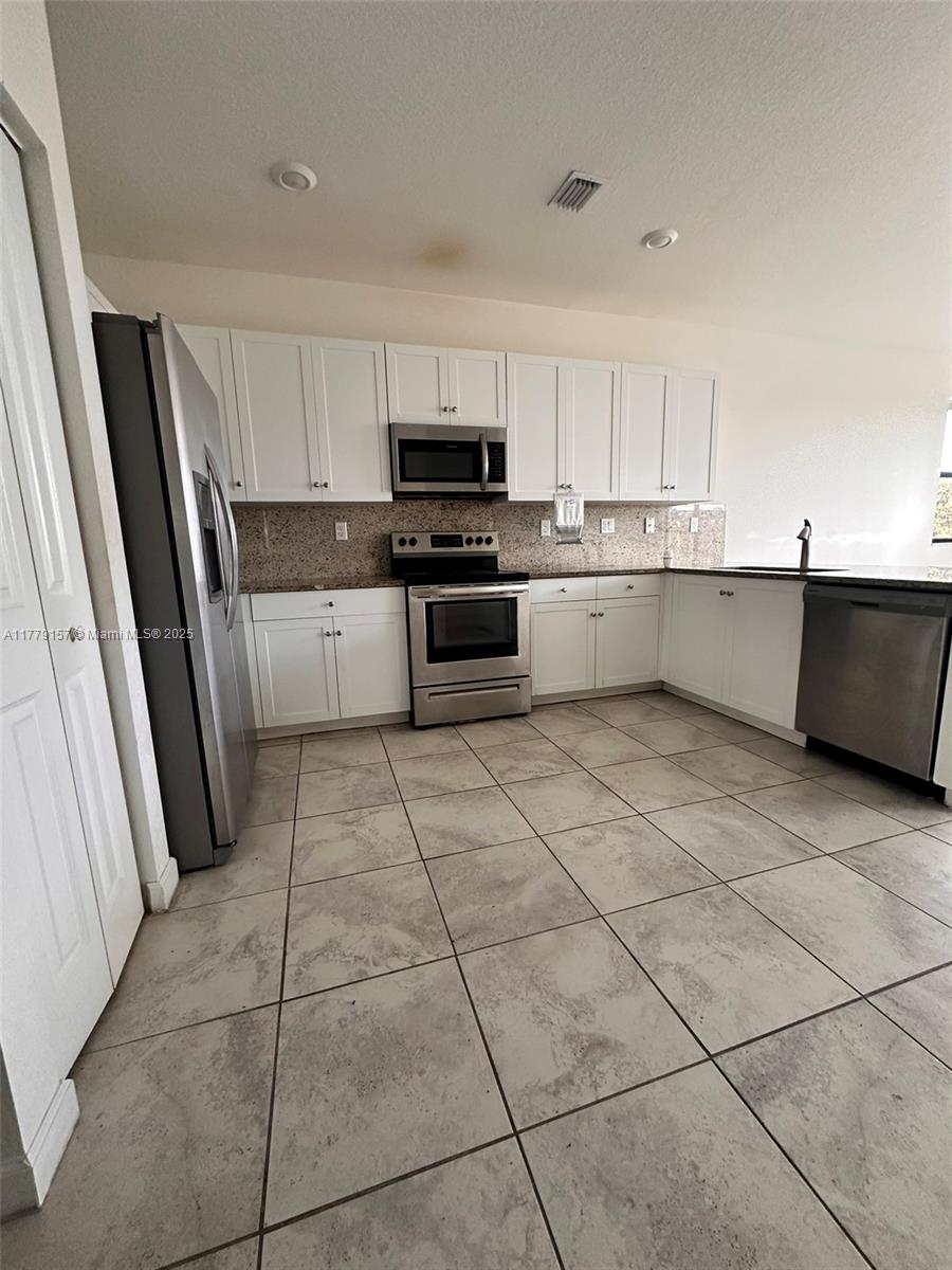 11218 Sw 250th Ter 11218 Property Photo 9