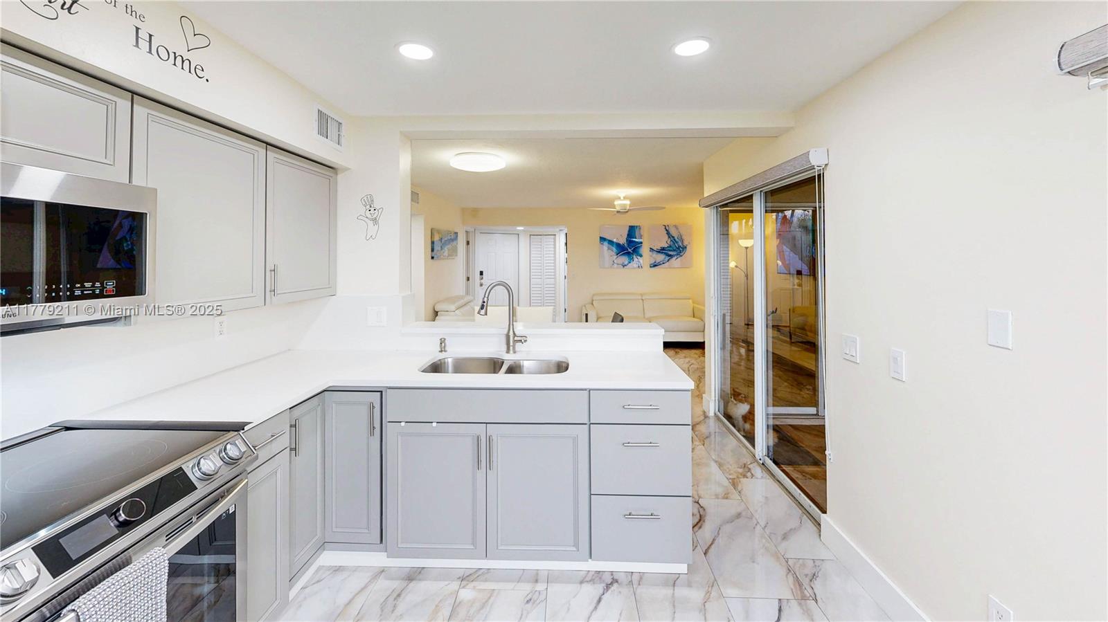 889 Hamilton Dr 889b Property Photo 13