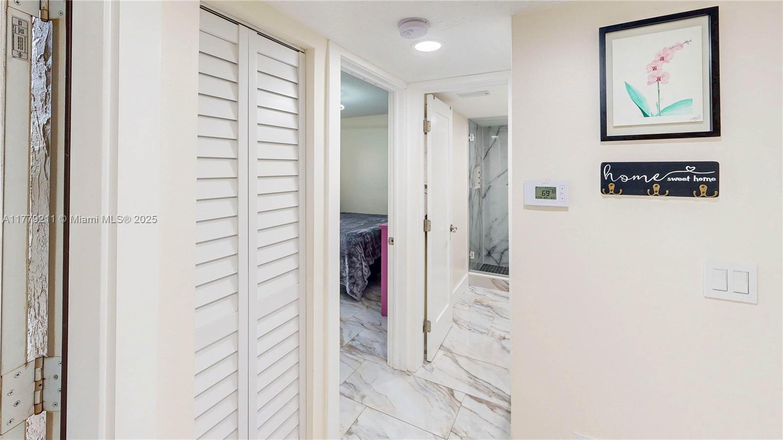 889 Hamilton Dr 889b Property Photo 22