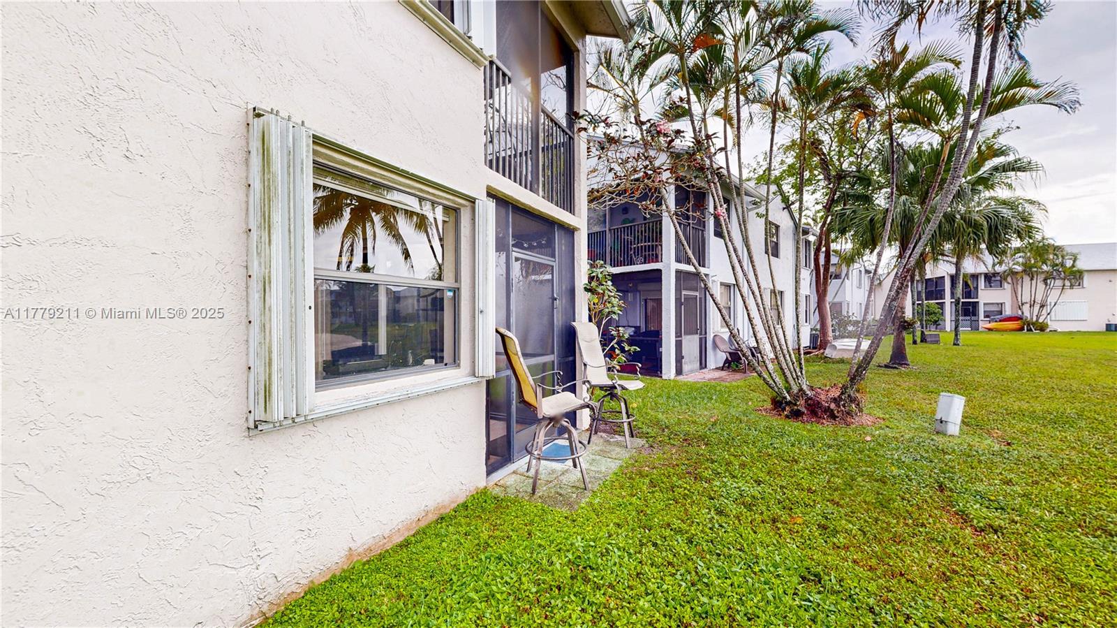 889 Hamilton Dr 889b Property Photo 31