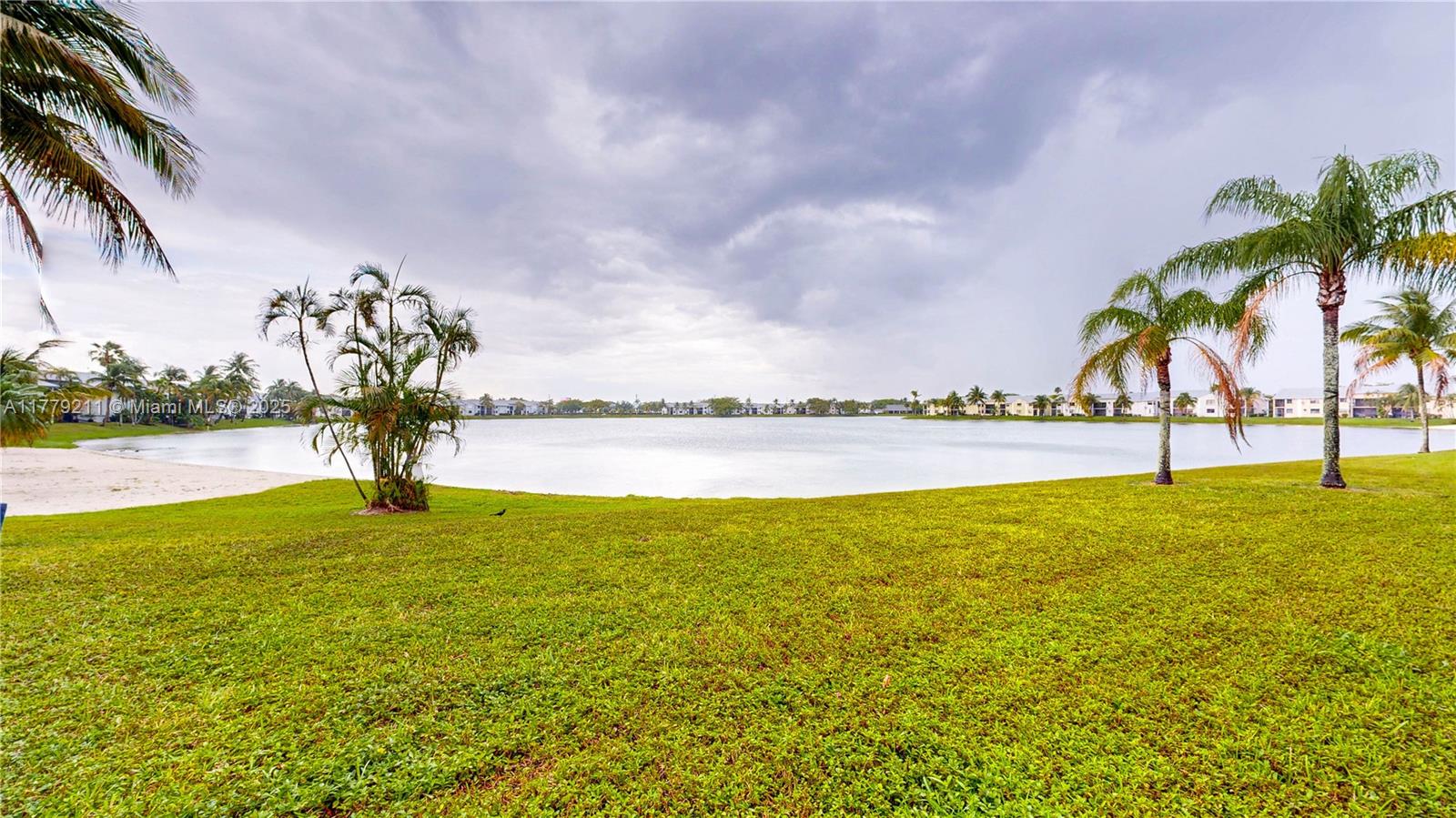 889 Hamilton Dr 889b Property Photo 32